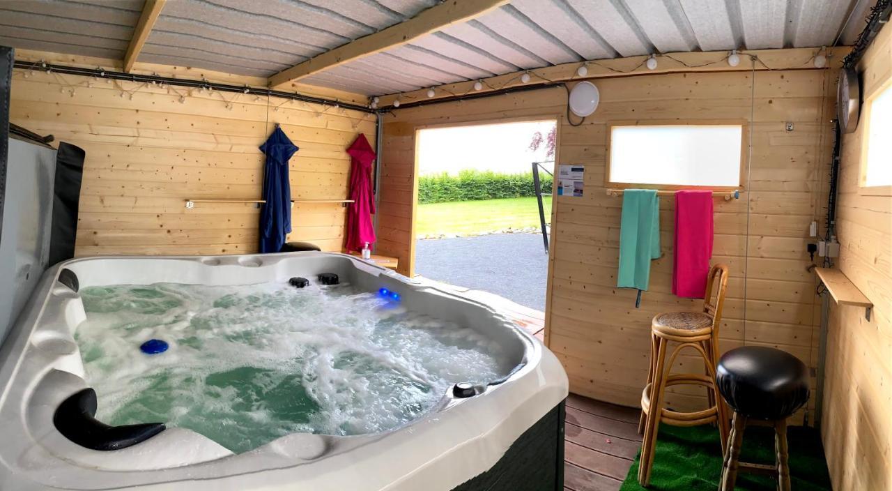 Le Chateau De Frankie Spas-Saunas Grand-Reng Екстер'єр фото