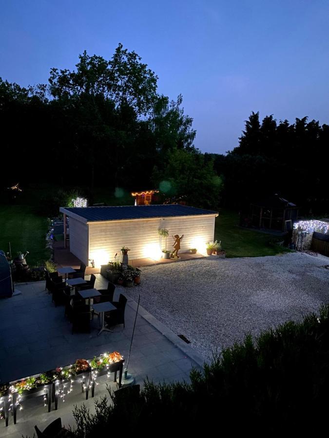 Le Chateau De Frankie Spas-Saunas Grand-Reng Екстер'єр фото