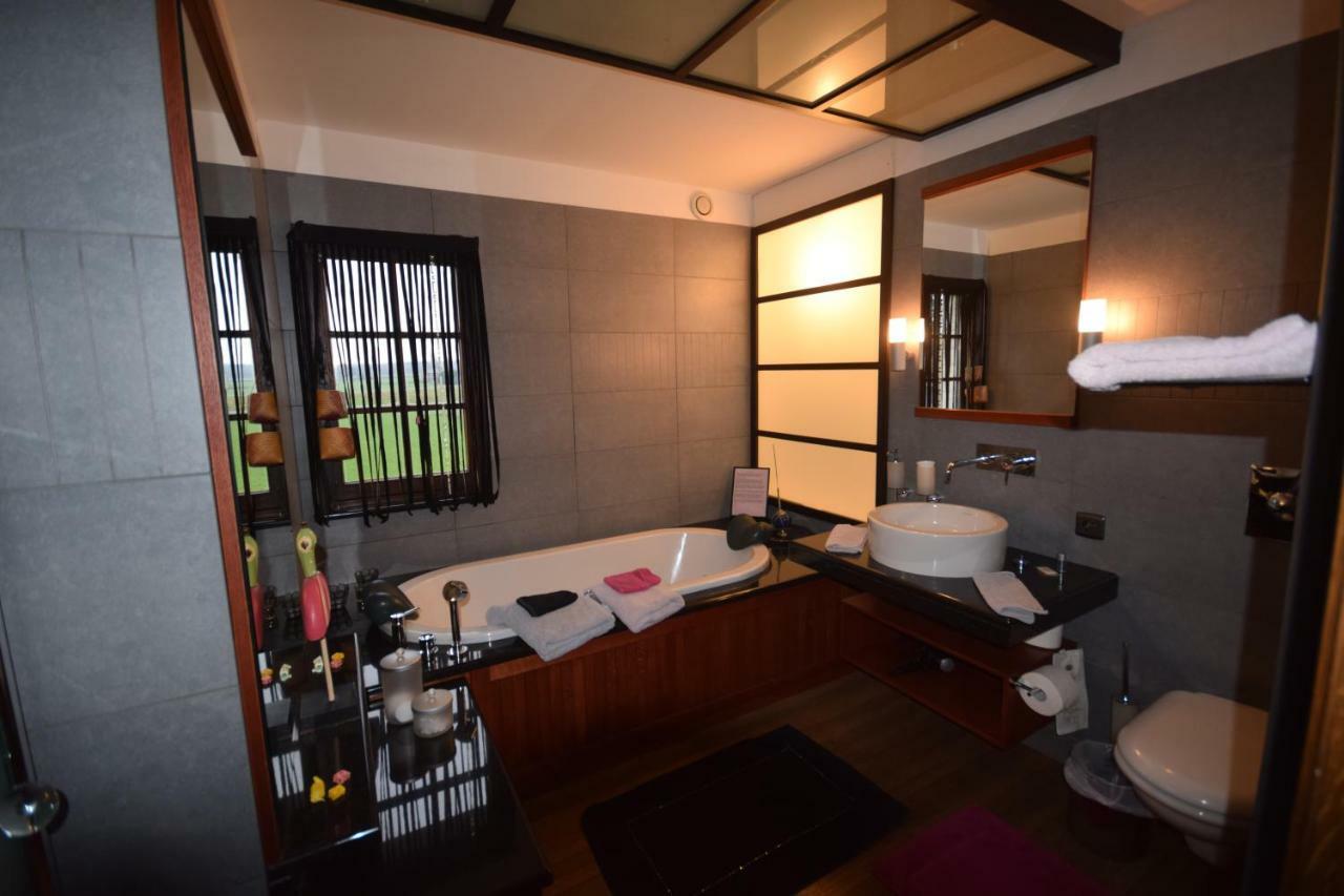 Le Chateau De Frankie Spas-Saunas Grand-Reng Екстер'єр фото
